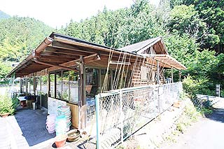 神川町矢納フィッシングパーク管理棟(トイレあり)写真