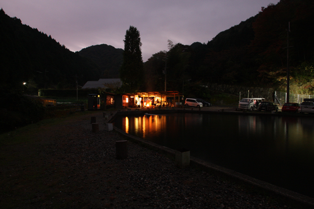 千早川マス釣り場