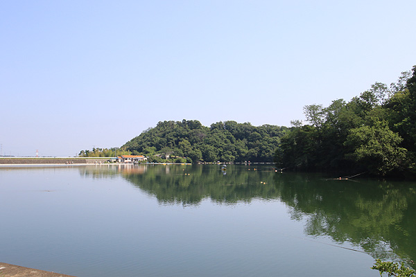 鮎川湖