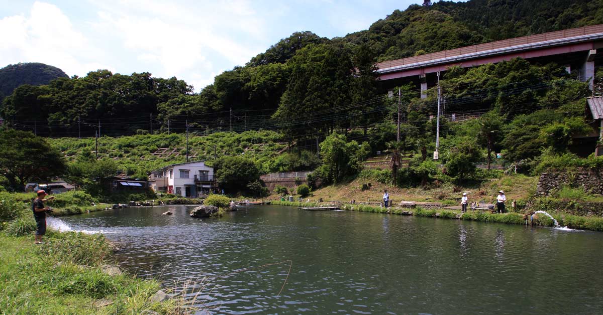 浅川国際マス釣り場