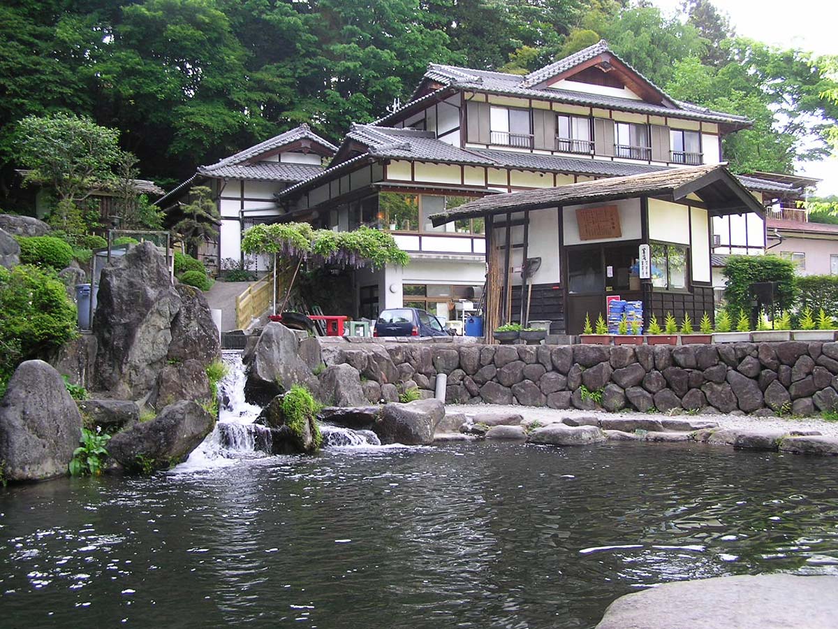 あづま養魚場